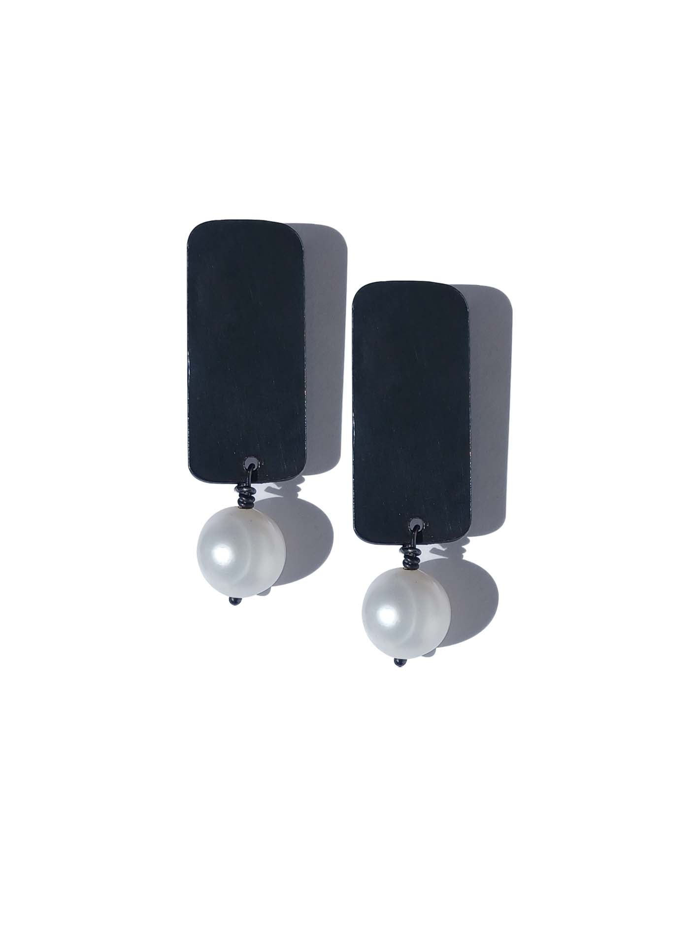 Charcoal & White Pearl Jane Earrings
